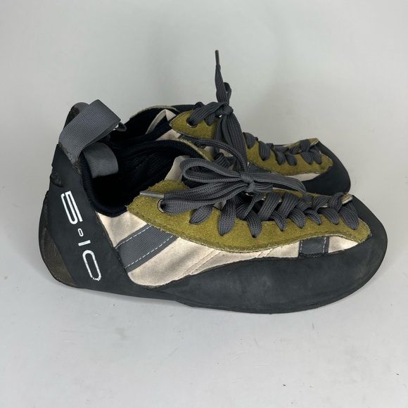 Five Ten Climbing Shoes in Black and Olive Men Size 41.5 US 8.5 Lace Up USA Made - Picture 1 of 16